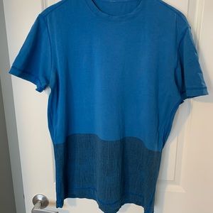 Lululemon mens medium blue two tone 5 year basic t shirt